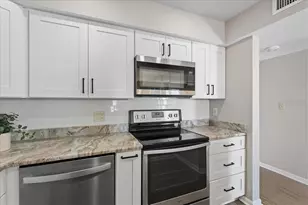 4900 Brittany Dr S, Saint Petersburg, FL 33715 - Photo 8