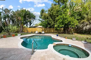 1806 Beverly Cir N, Clearwater, FL 33764 - Photo 30