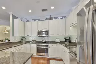 6303 Vista Verde Dr E, Gulfport, FL 33707 - Photo 10