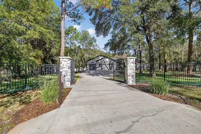 8518 Quail Hollow Boulevard, Wesley Chapel, FL 33544 - Photo 2