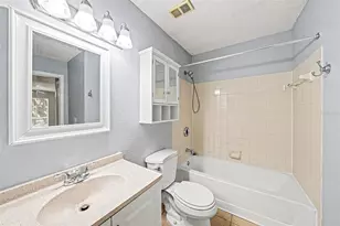 9481 Highland Oak Dr, Tampa, FL 33647 - Photo 16