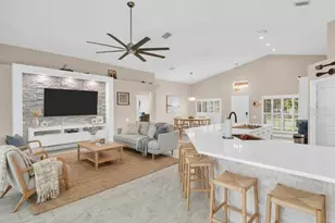 1703 Blue Lake Ct, Tarpon Springs, FL 34689 - Photo 4