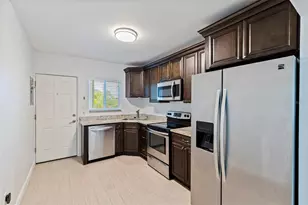 410 12th Ave NE, Saint Petersburg, FL 33701 - Photo 4