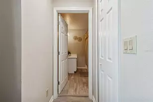 8809 Casablanca Way, Tampa, FL 33626 - Photo 32