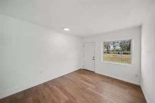 5016 Garden Ln, Tampa, FL 33610 - Photo 8