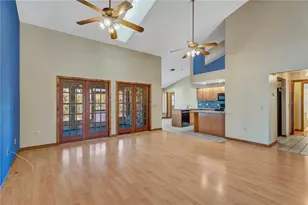 11534 River Country Dr, Riverview, FL 33569 - Photo 6