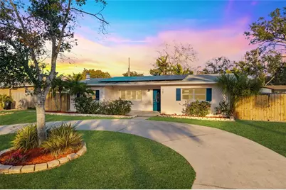 5681 Cedar Street NE, Saint Petersburg, FL 33703 - Photo 6