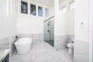 5681 Cedar St NE, Saint Petersburg, FL 33703 - Photo 18