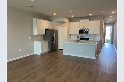 9171 Aurelia Avenue, Parrish, FL 34219 - Photo 8