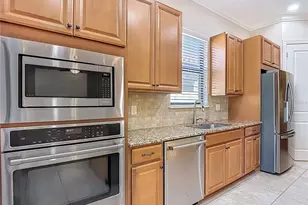 8613 Grand Alberato Rd, Tampa, FL 33647 - Photo 14