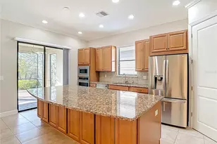 8613 Grand Alberato Rd, Tampa, FL 33647 - Photo 18