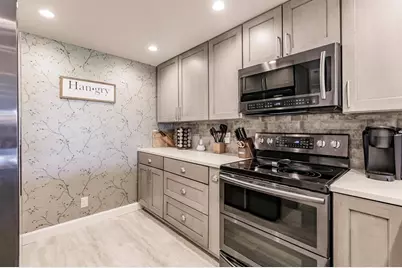 1255 E Peppertree Drive #403, Sarasota, FL 34242 - Photo 10