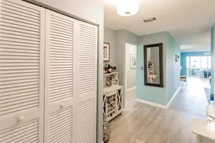 1255 E Peppertree Dr, Sarasota, FL 34242 - Photo 8