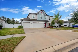 12407 Brick Cobblestone Dr, Riverview, FL 33579 - Photo 2
