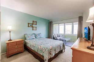 1255 E Peppertree Dr, Sarasota, FL 34242 - Photo 10