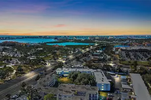 9950 47th Ave N, Saint Petersburg, FL 33708 - Photo 1