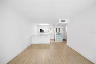 9950 47th Ave N, Saint Petersburg, FL 33708 - Photo 12