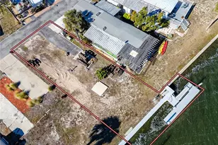 800 Chesapeake Dr, Tarpon Springs, FL 34689 - Photo 1