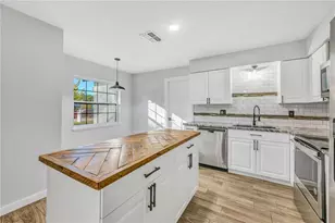 8381 43rd Way N, Pinellas Park, FL 33781 - Photo 4