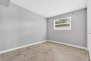 620 50th Ave N, Saint Petersburg, FL 33703 - Photo 12