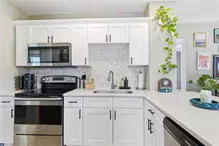 162 41st Ave NE, Saint Petersburg, FL 33703 - Photo 12