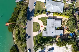 3119 W Maritana Dr, Saint Pete Beach, FL 33706 - Photo 32