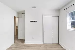 1619 E 31st Ave, Tampa, FL 33610 - Photo 16