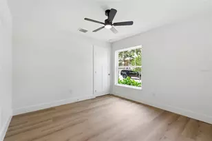 3837 44th Ave N, Saint Petersburg, FL 33714 - Photo 12