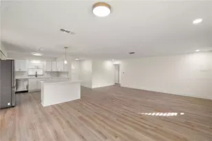 4915 Whiteoak Dr E, Lakeland, FL 33813 - Photo 6