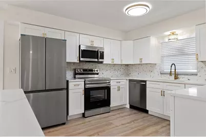 4915 Whiteoak Drive E, Lakeland, FL 33813 - Photo 10