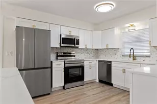 4915 Whiteoak Dr E, Lakeland, FL 33813 - Photo 10