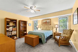 1013 Caravel Ct, Tarpon Springs, FL 34689 - Photo 18