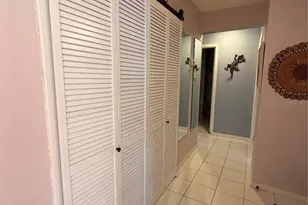 428 Windrush Bay Dr, Tarpon Springs, FL 34689 - Photo 10