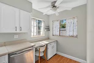 6372 4th Ave S, Saint Petersburg, FL 33707 - Photo 6