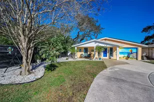 1000 Crane Ct, Dunedin, FL 34698 - Photo 2