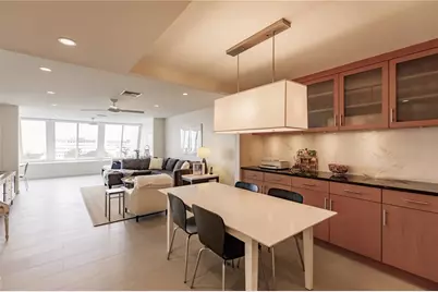 1200 E Peppertree Lane #402, Sarasota, FL 34242 - Photo 10