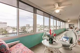 1200 E Peppertree Ln, Sarasota, FL 34242 - Photo 4