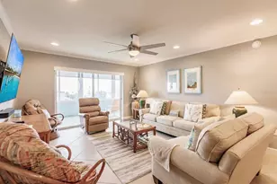 1200 E Peppertree Ln, Sarasota, FL 34242 - Photo 8