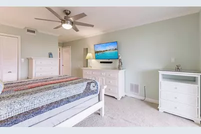 1200 E Peppertree Lane #406, Sarasota, FL 34242 - Photo 10