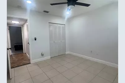 10038 62nd Terrace N #17, Saint Petersburg, FL 33708 - Photo 12
