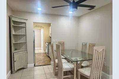 10038 62nd Terrace N #17, Saint Petersburg, FL 33708 - Photo 8