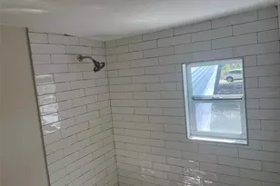 2027 36th Ave N, Saint Petersburg, FL 33713 - Photo 8