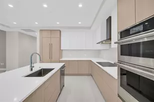 275 1st Ave S, Saint Petersburg, FL 33701 - Photo 10