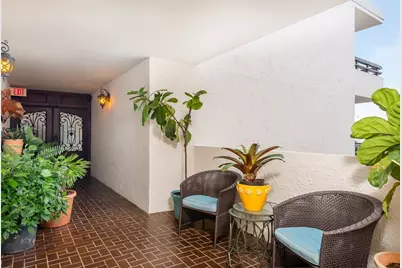 5700 Mariner Street #702, Tampa, FL 33609 - Photo 2