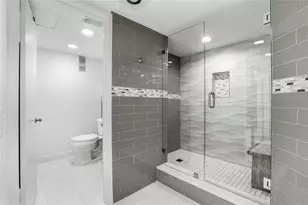 5700 Mariner St, Tampa, FL 33609 - Photo 38