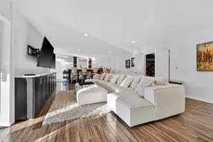 8880 Commodore Dr, Seminole, FL 33776 - Photo 36