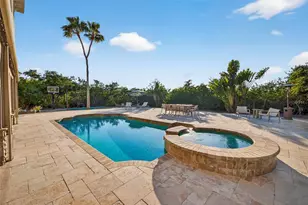 8880 Commodore Dr, Seminole, FL 33776 - Photo 48