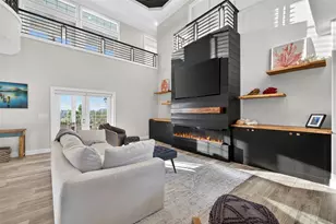 8880 Commodore Dr, Seminole, FL 33776 - Photo 6