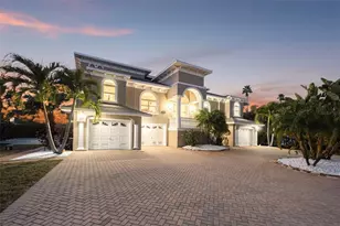 8880 Commodore Dr, Seminole, FL 33776 - Photo 58