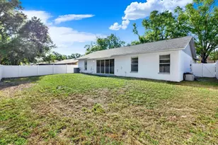 7516 S Sanibel Cir, Temple Terrace, FL 33637 - Photo 16